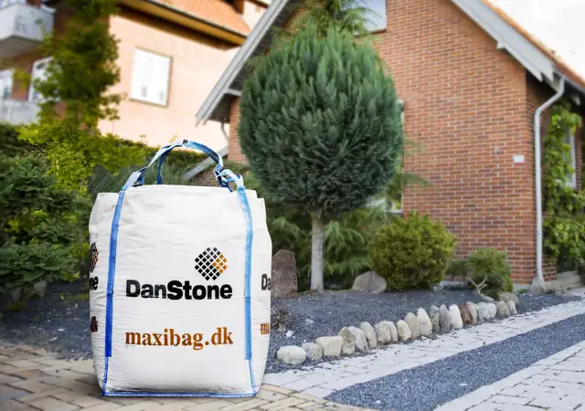 Maxibag case logo